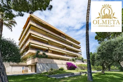 Kitchen; kitchen appliances, wood floor, natural light, modern style