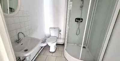 مطبخ; أجهزة المطبخ, أرضية خشبية, ضوء طبيعي, أسلوب عصري