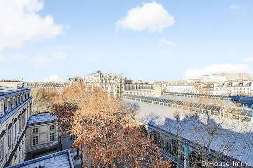 Cuisine; électroménager, parquet, lumière naturelle, style moderne