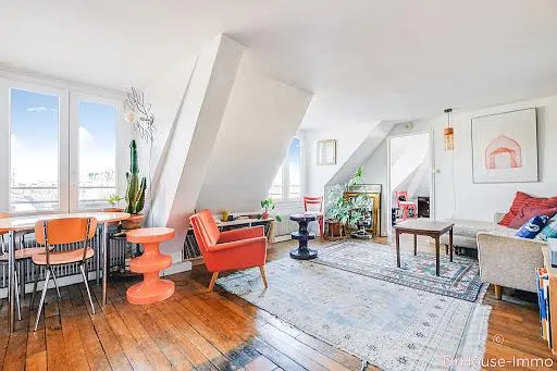 Cuisine; électroménager, parquet, lumière naturelle, style moderne