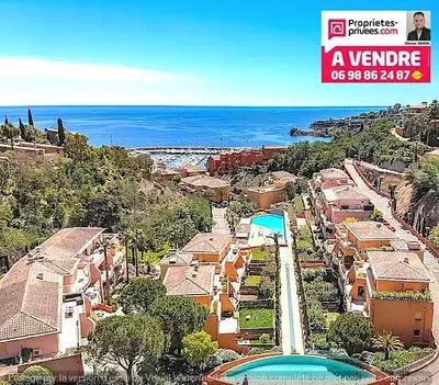 Kitchen; kitchen appliances, wood floor, natural light, modern style