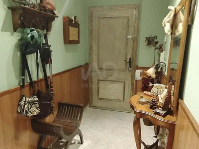 Cuisine; électroménager, parquet, lumière naturelle, style moderne