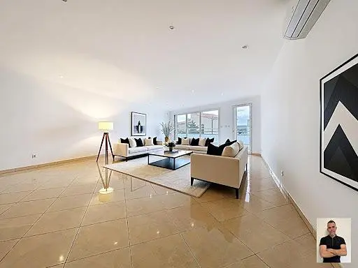 Wohnzimmer; holzboden, tageslicht, moderner stil