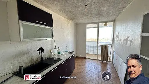 Küche; küchengeräte, holzboden, tageslicht, moderner stil