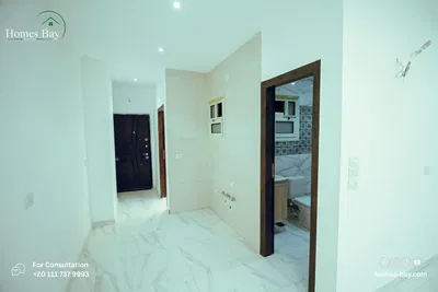 Κουζίνα; συσκευές κουζίνας, ξύλινο πάτωμα, φυσικό φως, μοντέρνο στυλ