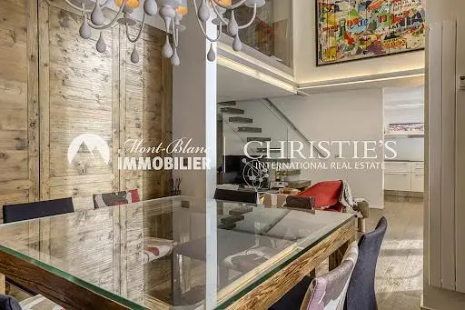 مطبخ; أجهزة المطبخ, أرضية خشبية, ضوء طبيعي, أسلوب عصري