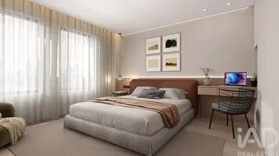 Κουζίνα; συσκευές κουζίνας, ξύλινο πάτωμα, φυσικό φως, μοντέρνο στυλ