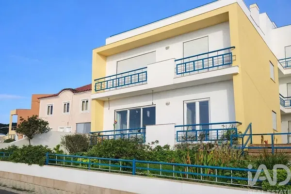 Küche; küchengeräte, holzboden, tageslicht, moderner stil