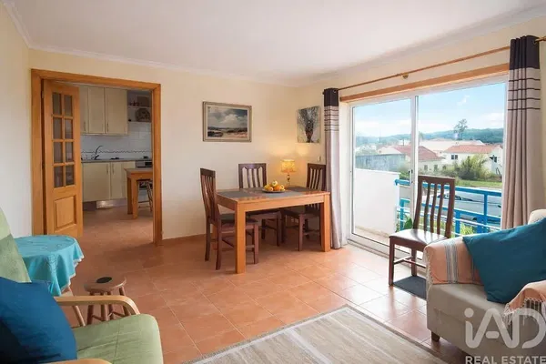 Küche; küchengeräte, holzboden, tageslicht, moderner stil