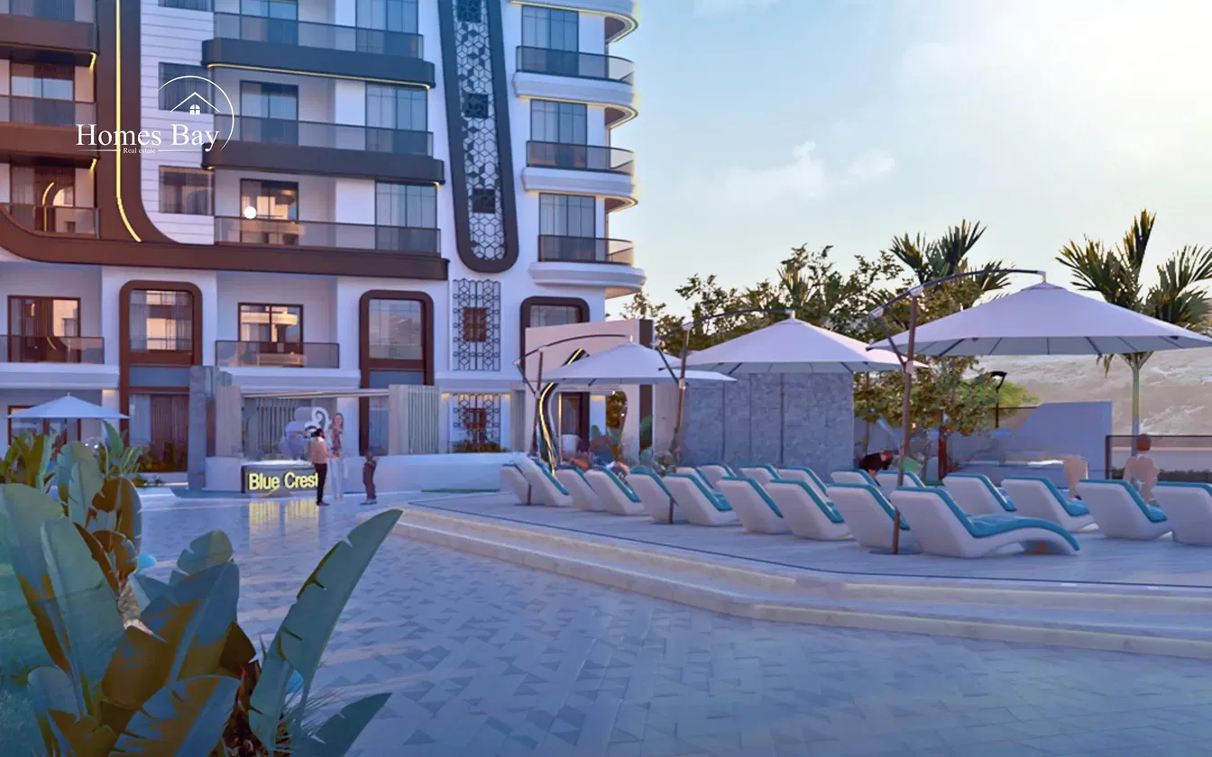 Mutfak; mutfak aletleri, ahşap zemin, doğal ışık, modern stil