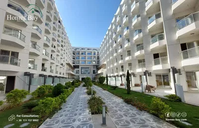 Mutfak; mutfak aletleri, fayans zemin, doğal ışık, modern stil