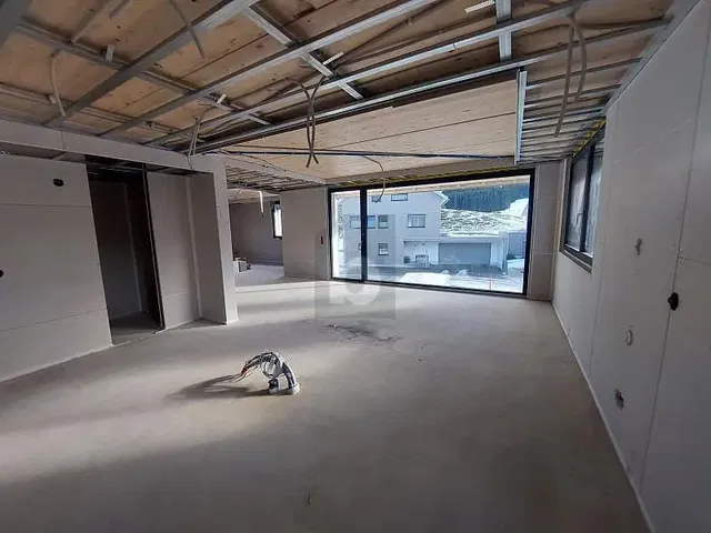 مطبخ; أجهزة المطبخ, أرضية خشبية, ضوء طبيعي, أسلوب عصري