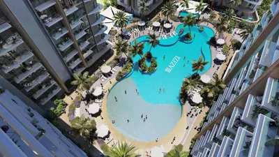 Obývací pokoj; dřevěná podlaha, přirozené světlo, moderní styl