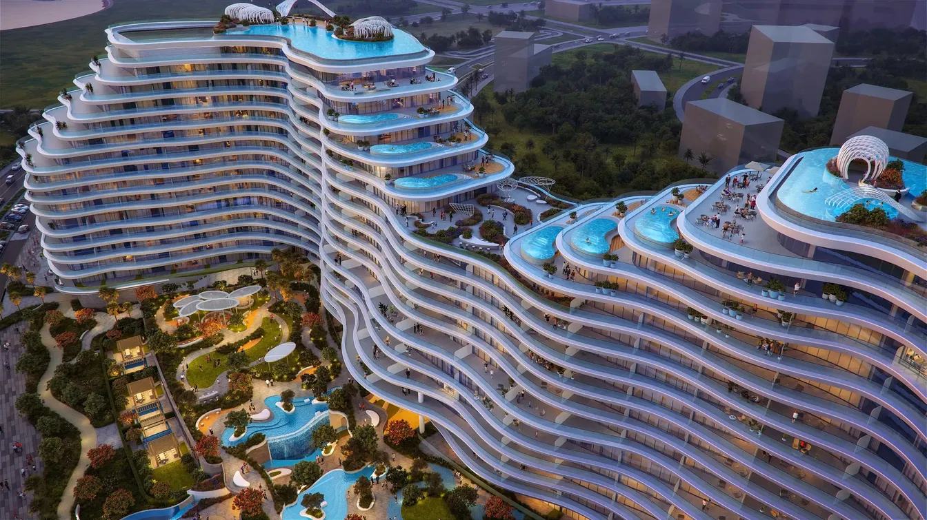 Kuchyně; kuchyňské spotřebiče, dřevěná podlaha, přirozené světlo, moderní styl