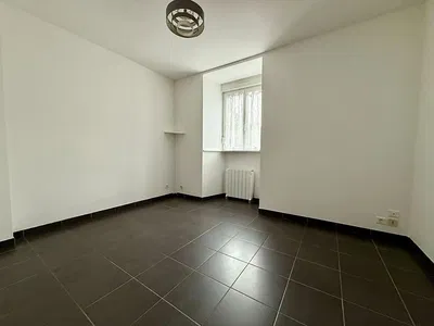 Küche; küchengeräte, holzboden, tageslicht, moderner stil