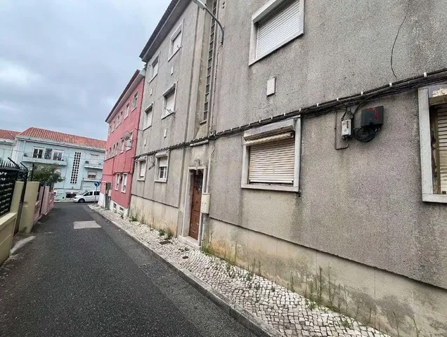 Küche; küchengeräte, holzboden, tageslicht, moderner stil