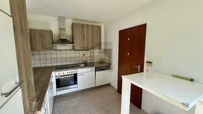 Дневна соба; дрвени под, природно светло, модерни стил