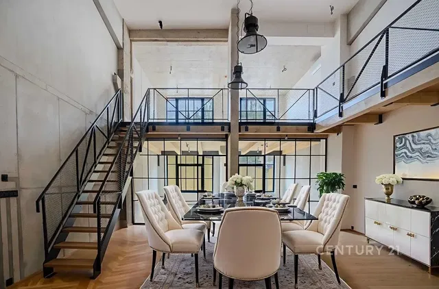 Cuisine; électroménager, parquet, lumière naturelle, style moderne