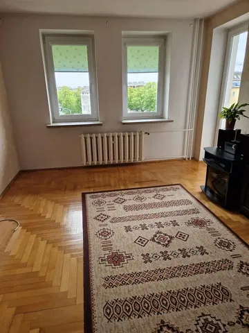 Küche; küchengeräte, holzboden, tageslicht, moderner stil