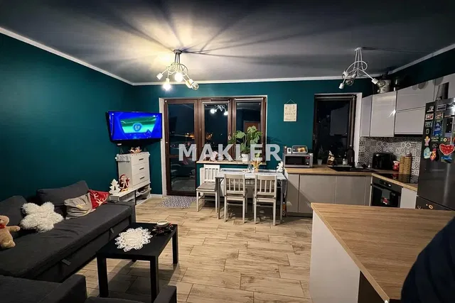 Küche; küchengeräte, holzboden, tageslicht, moderner stil