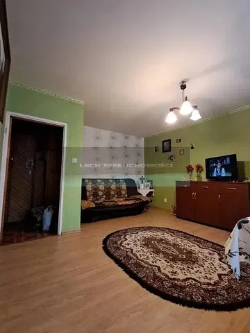 Küche; küchengeräte, holzboden, tageslicht, moderner stil