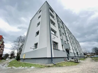 Küche; küchengeräte, holzboden, tageslicht, moderner stil