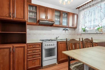 Wohnzimmer; holzboden, tageslicht, moderner stil