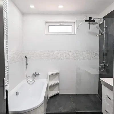 Living room; wood floor, natural light, modern style