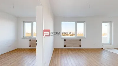 Cucina; elettrodomestici, pavimento in legno, luce naturale, stile moderno