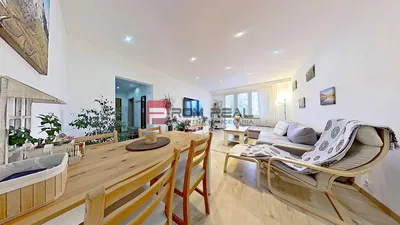 Cuisine; électroménager, parquet, lumière naturelle, style moderne