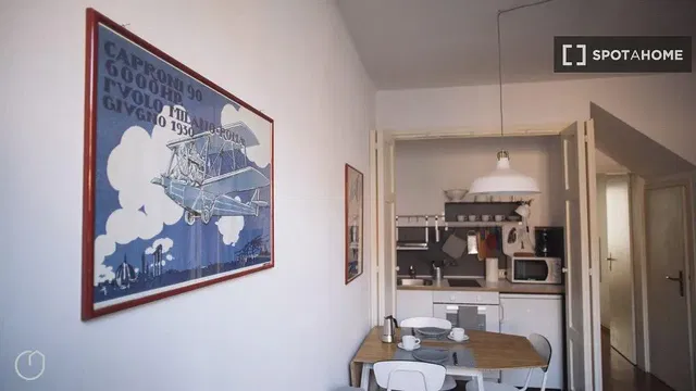 Küche; küchengeräte, holzboden, tageslicht, moderner stil