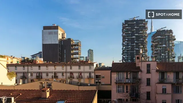 Salón; suelo de madera, luz natural, estilo moderno