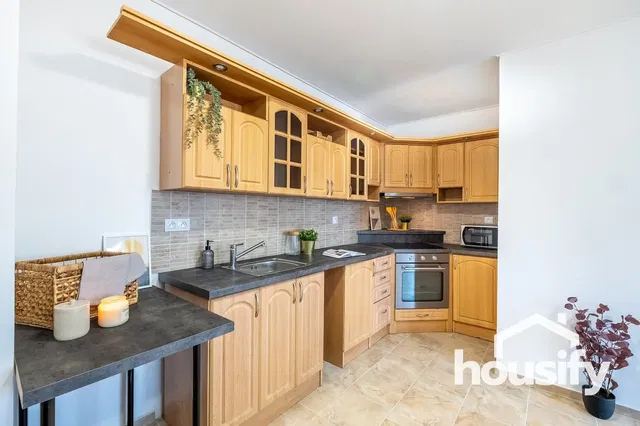 Wohnzimmer; tageslicht, holzboden, moderner stil