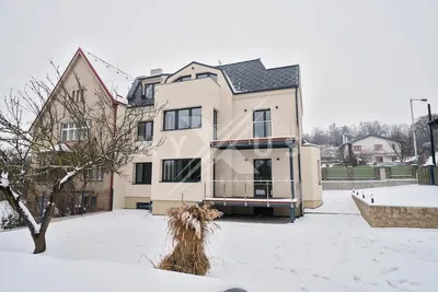 Кухня; кухненски уреди, плочки, естествена светлина, модерен стил