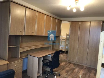 Cocina; electrodomésticos, suelo de madera, luz natural, estilo moderno