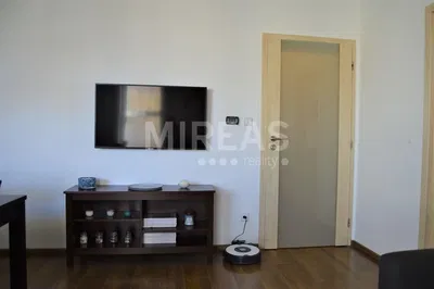 Wohnzimmer; holzboden, tageslicht, moderner stil