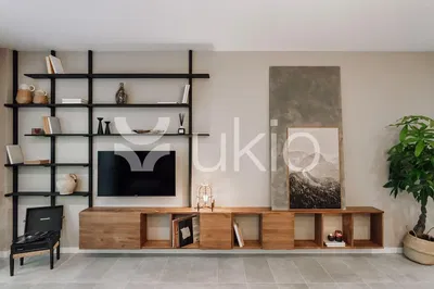 Cuisine; électroménager, parquet, lumière naturelle, style moderne