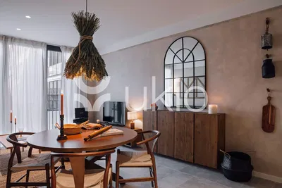 Küche; küchengeräte, holzboden, tageslicht, moderner stil