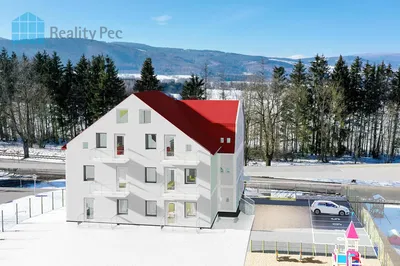 Küche; küchengeräte, holzboden, tageslicht, moderner stil