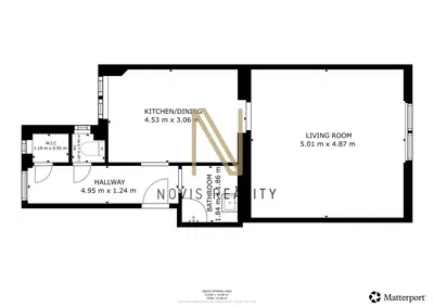 Wohnzimmer; holzboden, tageslicht, moderner stil, hohe decken