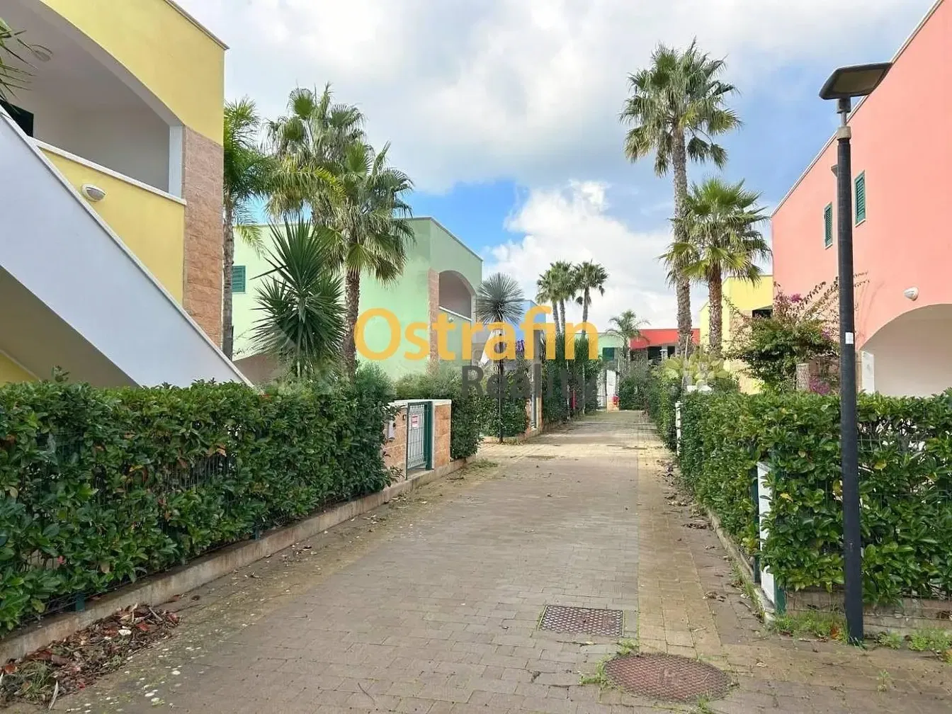 Salon; lumière naturelle, parquet, style moderne