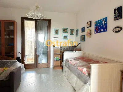 Salon; parquet, lumière naturelle, style moderne