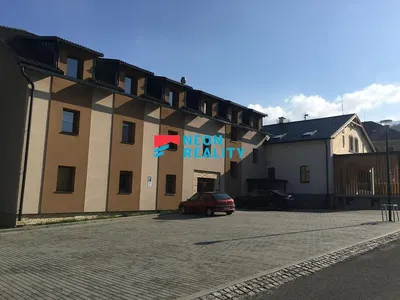 Wohnzimmer; holzboden, tageslicht, moderner stil