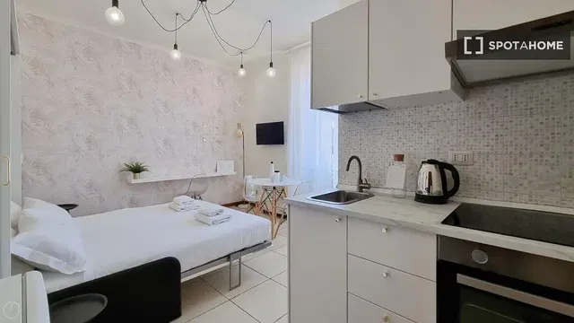 Küche; küchengeräte, holzboden, tageslicht, moderner stil