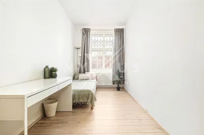 Дневна соба; дрвени под, природно светло, модерни стил