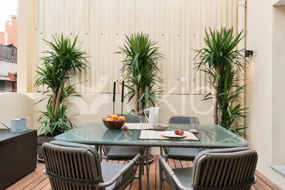 Cuisine; électroménager, parquet, lumière naturelle, style moderne