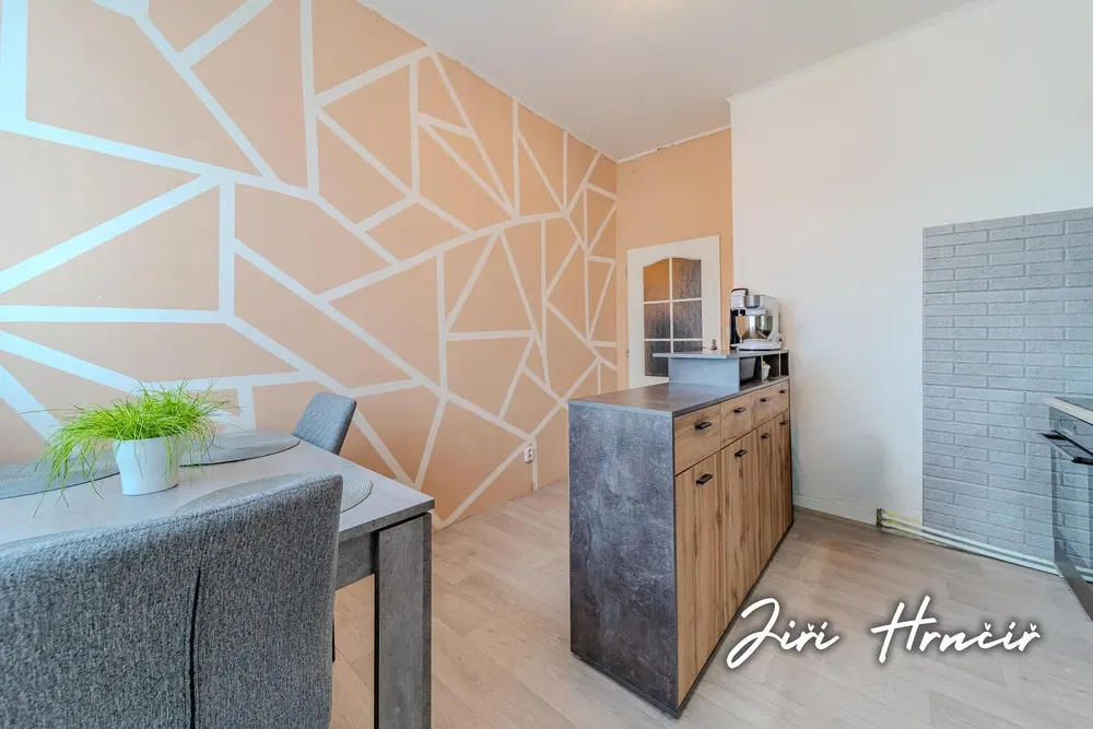 Kitchen; kitchen appliances, tile floor, natural light, modern style