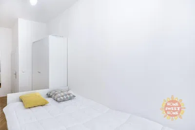 Living room; wood floor, natural light, modern style