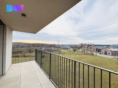 Salon; podłoga drewniana, światło dzienne, styl nowoczesny