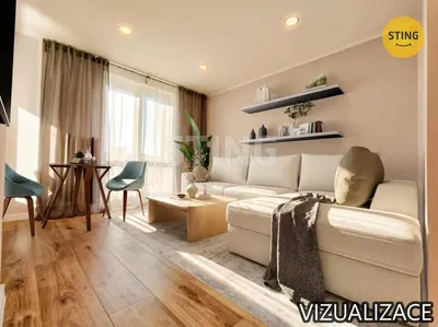 Kuchyně; kuchyňské spotřebiče, dřevěná podlaha, přirozené světlo, moderní styl